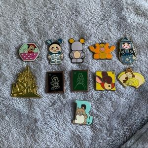 Assortment of Disney Pins 11pc.